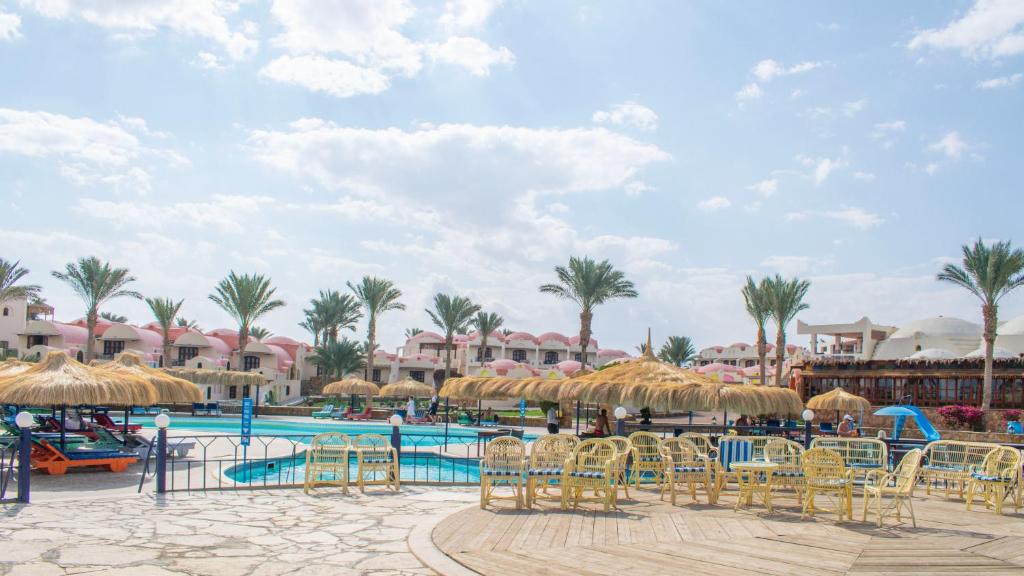 باروتيل كرتيستال بيتش — 18