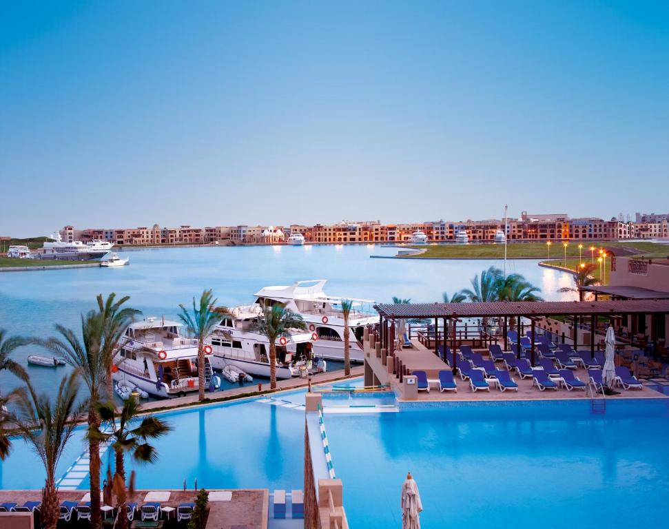 مارينا لودج — 1