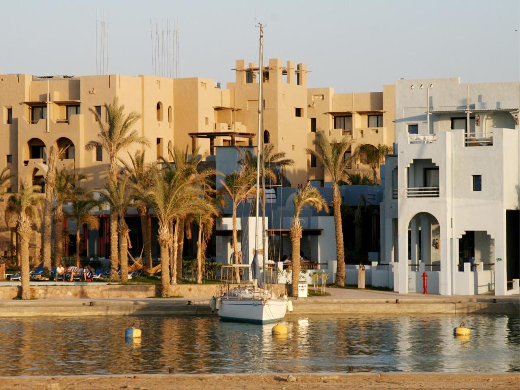 مارينا لودج — 10