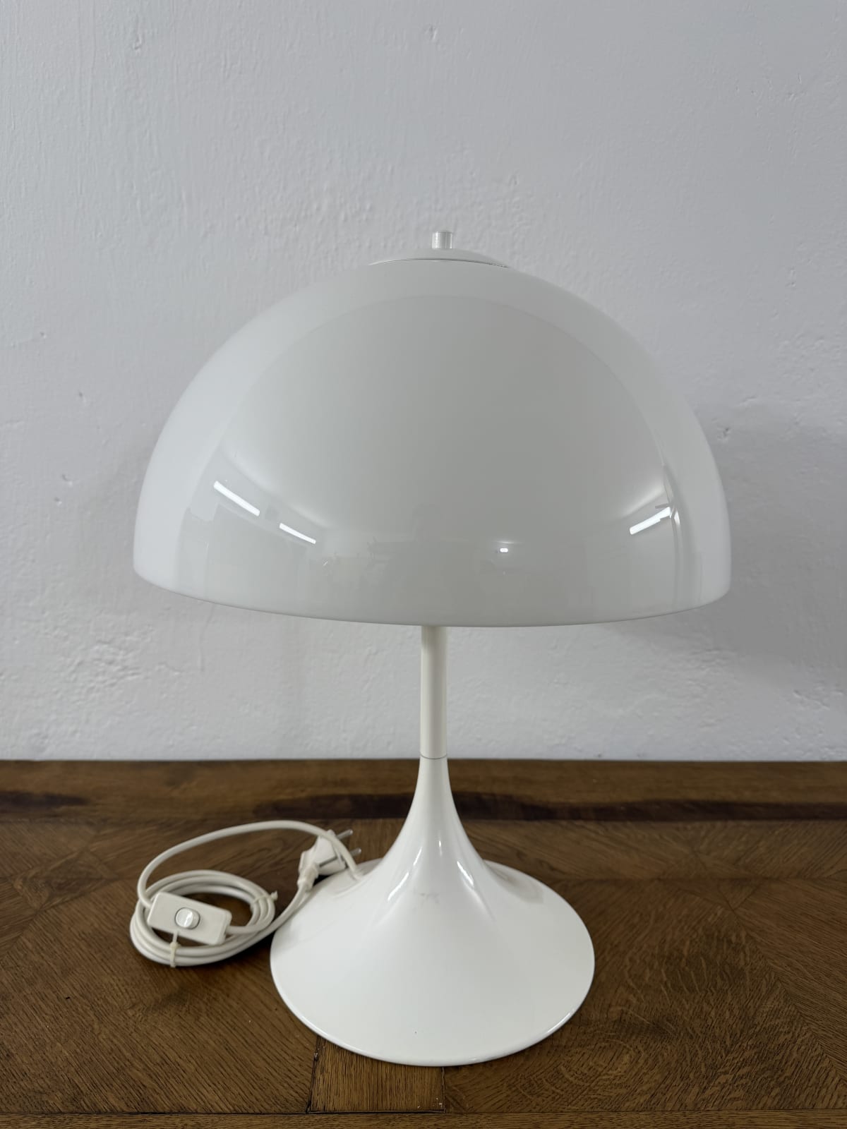 Stolní lampa Panthella, Böhme