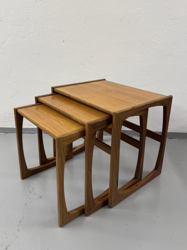 Hnízdové stolky G Plan Quadrille, teak, 60. léta