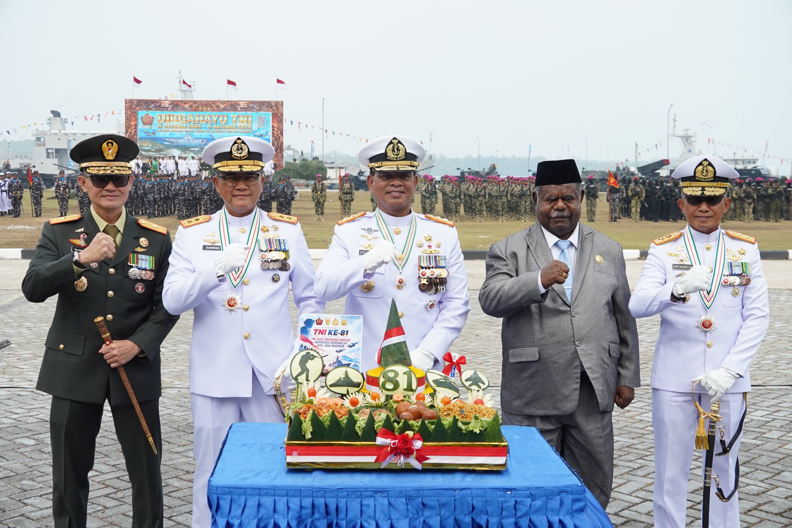 Komandan Kodaeral XIV Hadiri Upacara HUT ke-81 TNI di Wilayah Papua Barat Daya