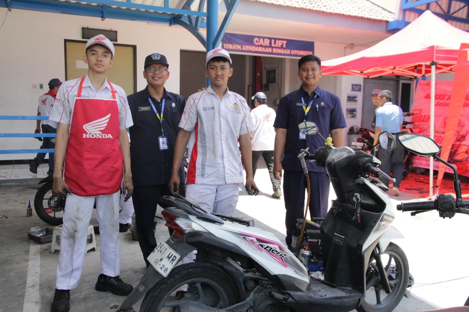 AHASS MPM Motor Sidoarjo Berikan Layanan Service Gratis SMK KAL-1 Surabaya