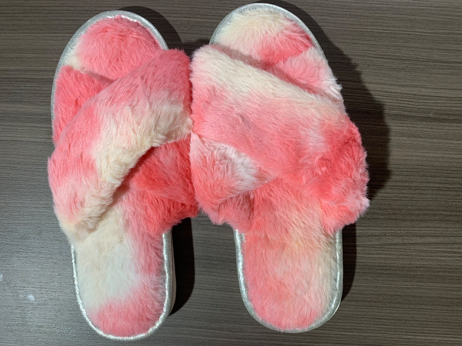 Open toe cross house slippers, photo 1 of 3