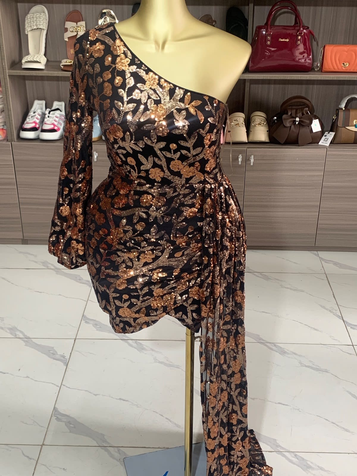 St fashion, photo 1 of 1