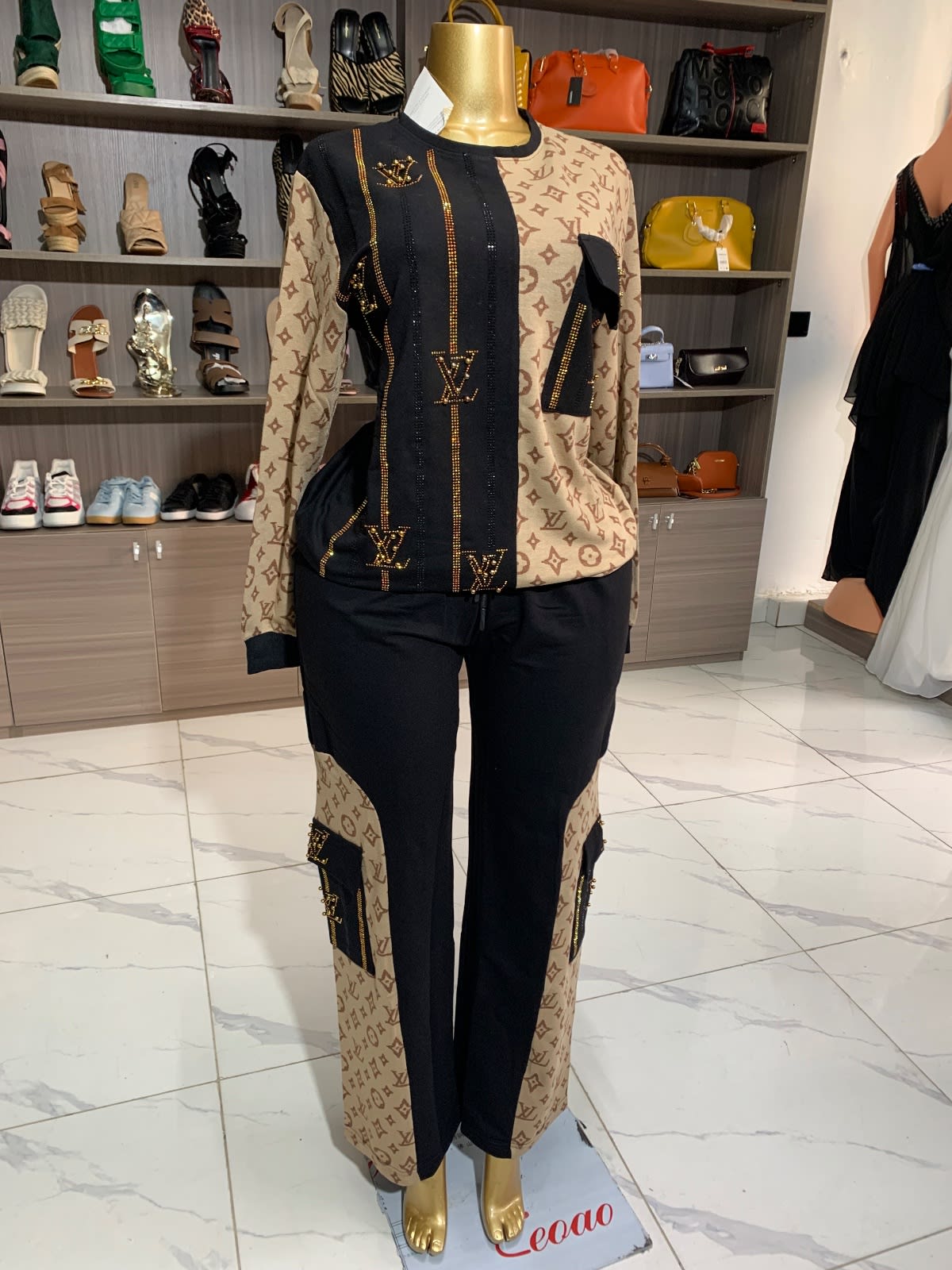Secom moda evi, photo 2 of 2