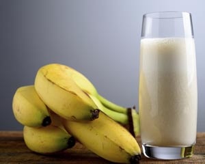 Banana milkshake | Good Food Channel