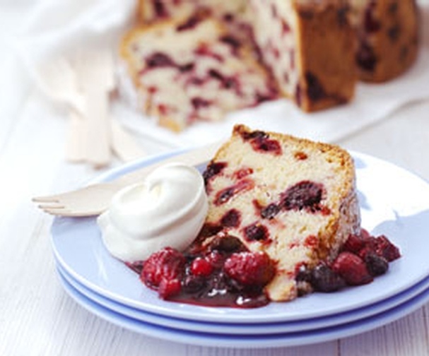 Mixed berry sponge Good Food Channel