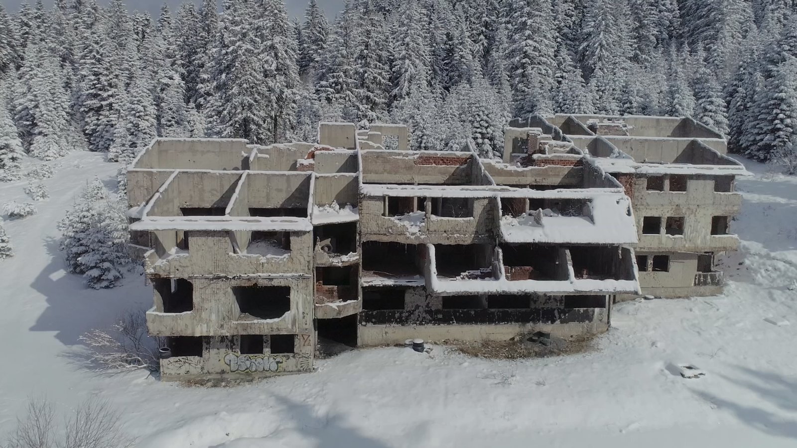 4-incredible-abandoned-structures-from-the-cold-war-abandoned