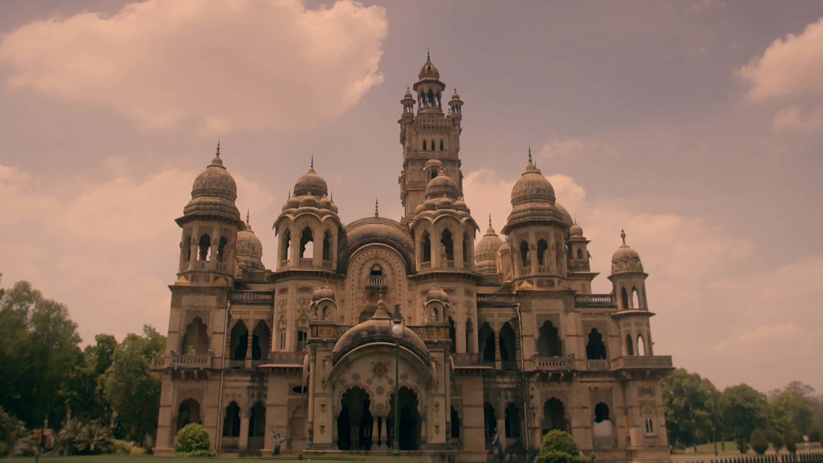 Four of the World’s Greatest Palaces | World's Greatest Palaces : A incredible image showing an stunning view. The colors are bold and combination ideally. Its layout looks fantastic, and the particulars are highly sharp.