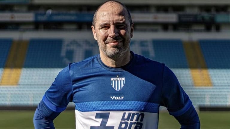 Avaí demite Allan Aal após goleada para o Criciúma na Série B