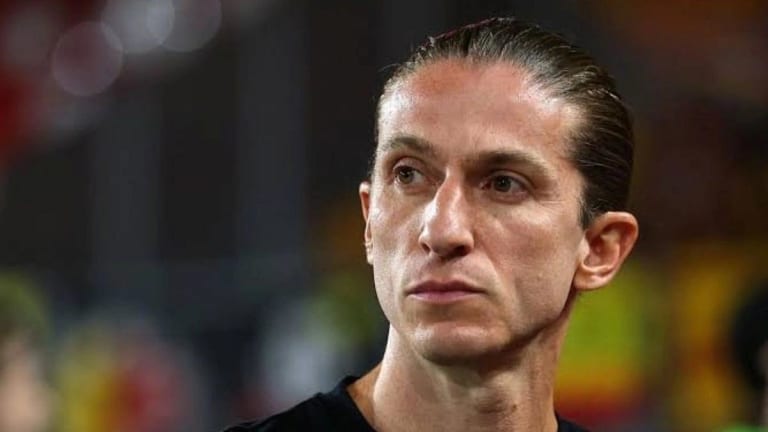 Filipe Luís enfrenta pressão no Monaco após escolhas contestadas no ataque