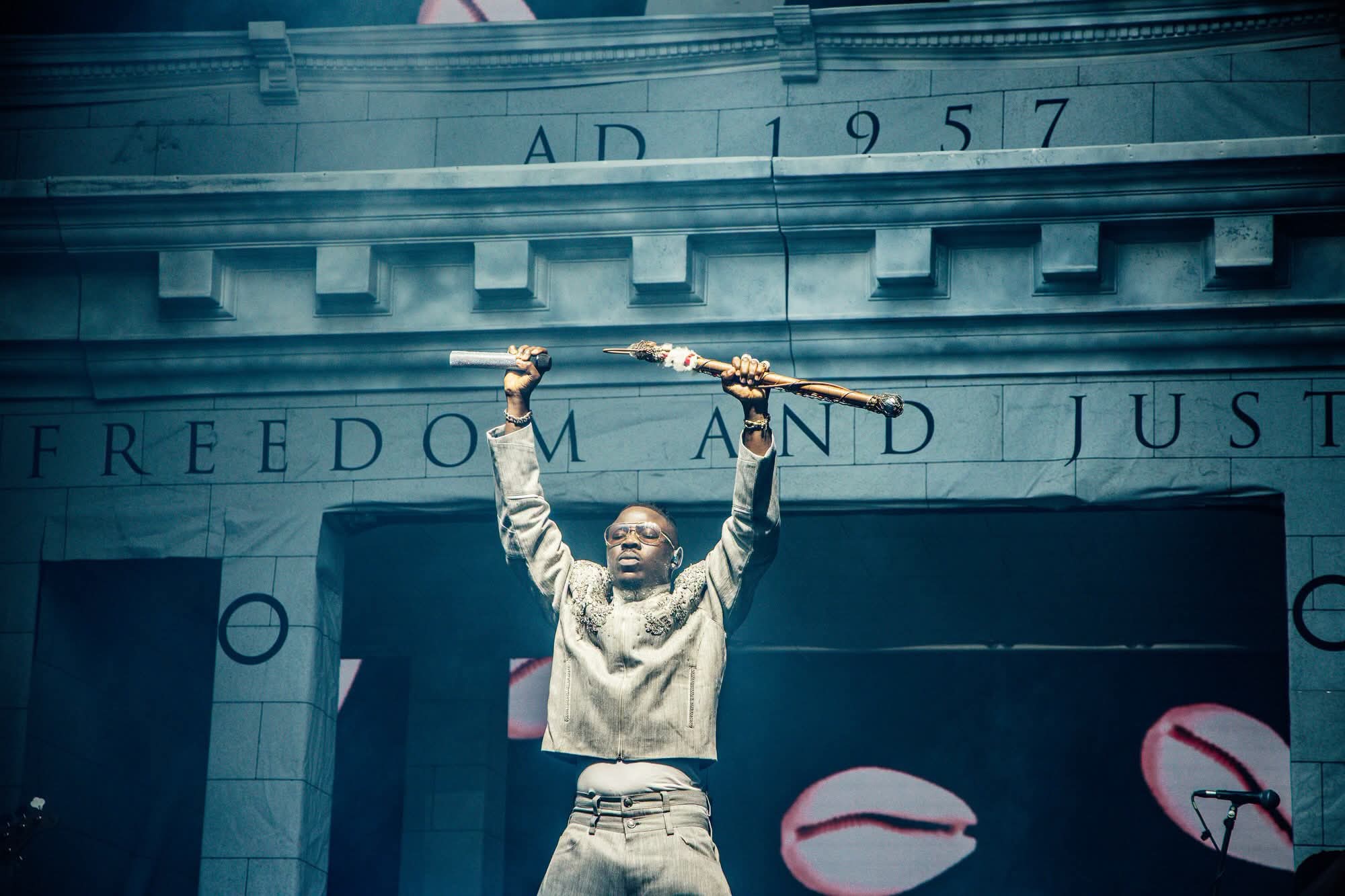 Stonebwoy's historic entrance
