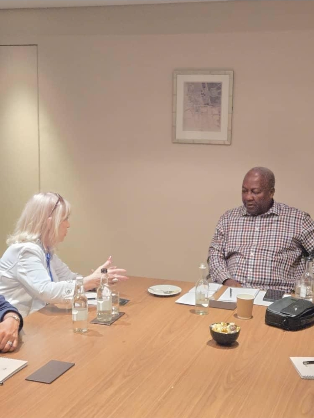 Some representatives with Ghana's President