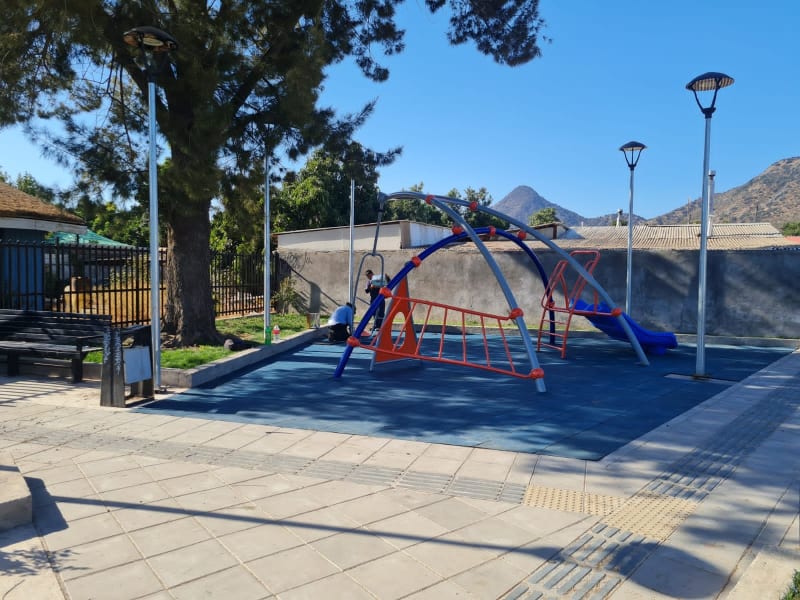 Parque Infantil y Plazas Activas