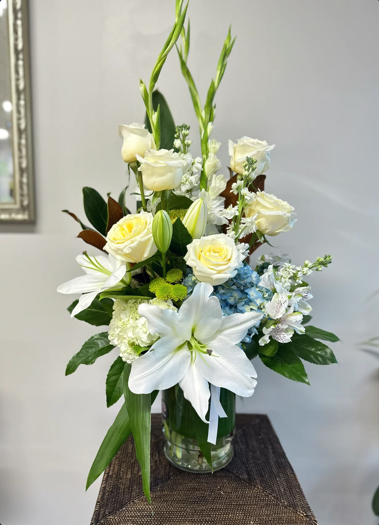 Zeus - Flower Delivery Bellevue | Florum