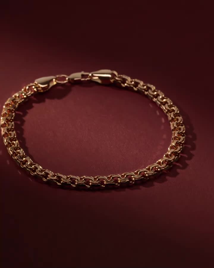 Classic Chain Bracelet video thumbnail