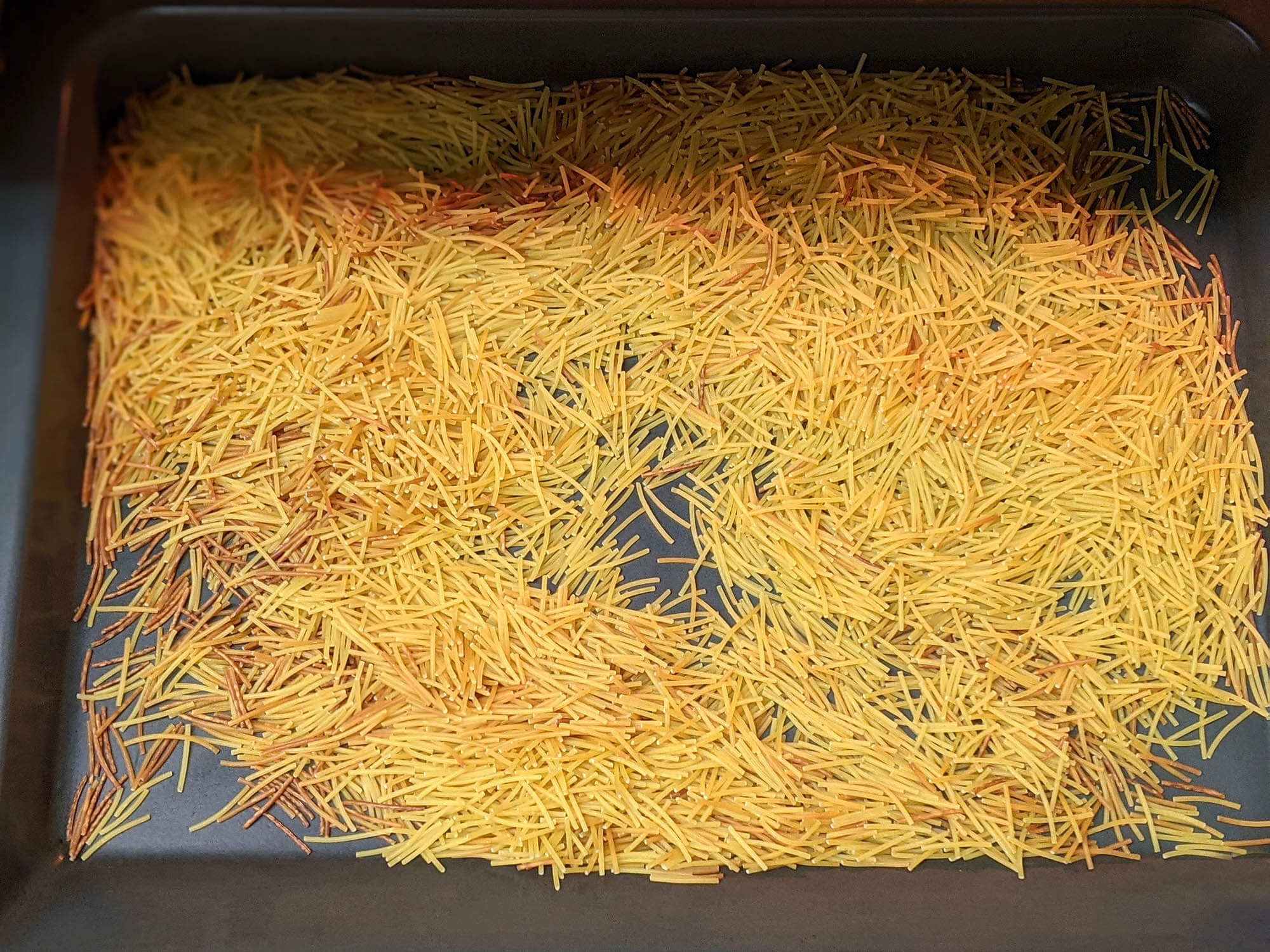 Fideos en bandeja de horno.