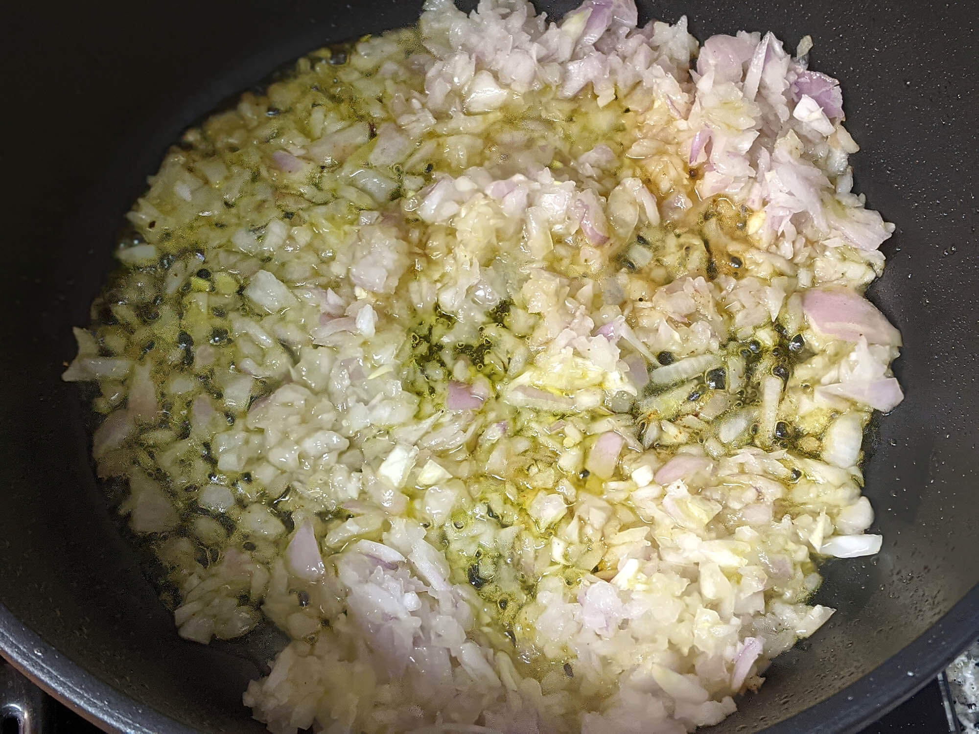 Cebolla picada.