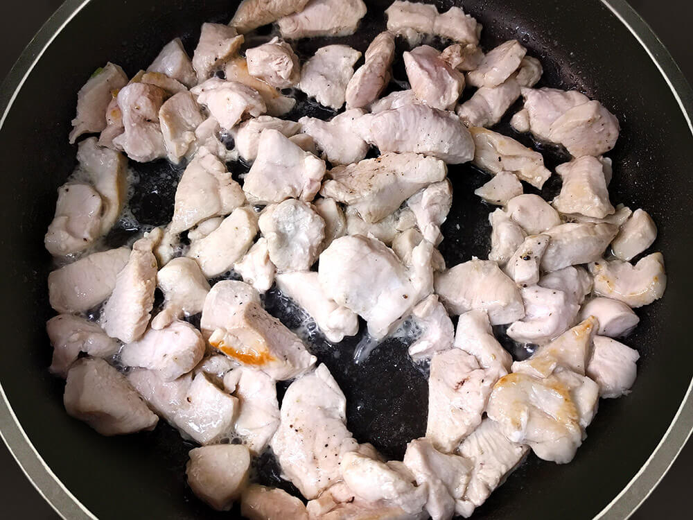 Pollo rehogándose