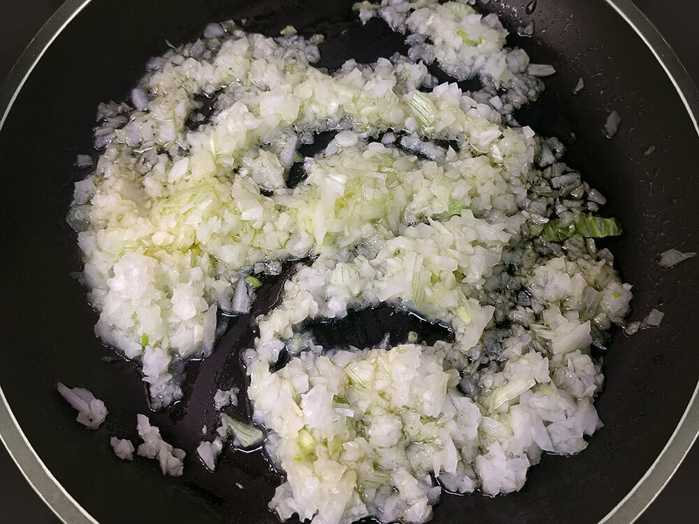 Cebolla picada.