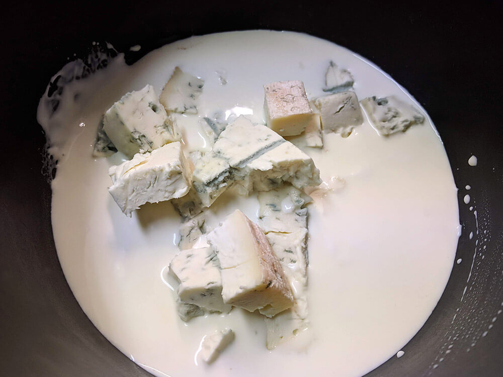 Crema de leche y gorgonzola.