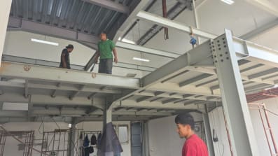 Erection Struktur Baja Gudang