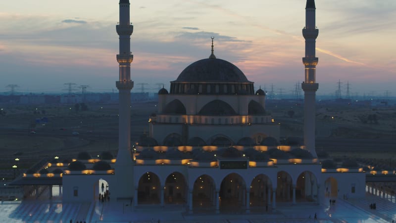 Aerial view of illuminated Al Farooq Omar Bin Al Khattam Mosque.