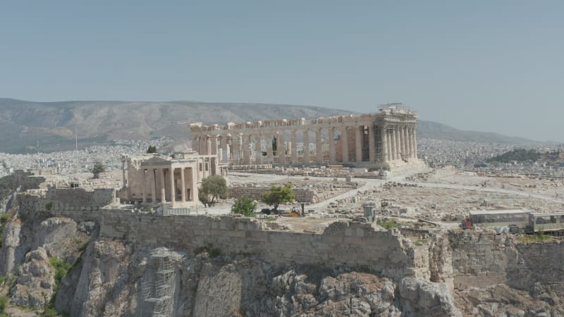 L'Acropole d'Athènes, vue depuis la colline des Muses en Grèce à la lumière du jour