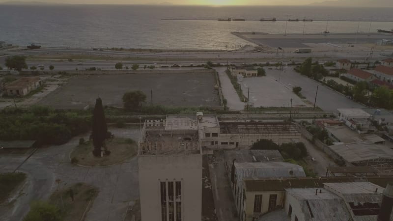 Aerial view of a abandoned area and building.