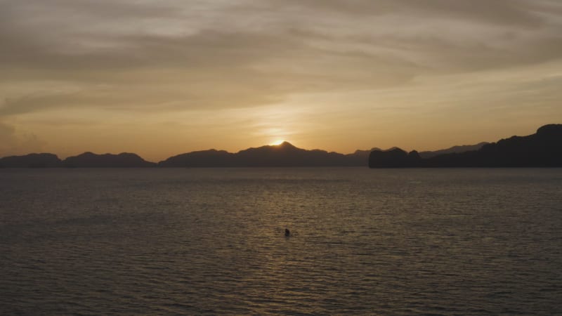 Aerial des Sonnenuntergangs in El Nido, Palawan.