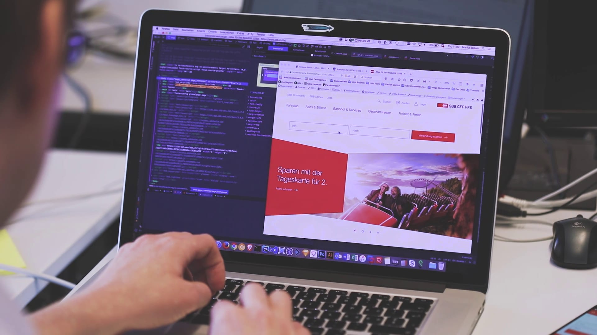 The picture shows the display of a notebook. A frontend engineer is sitting in front of it, working on the frontend as part of the relaunch of SBB.ch. You can recognise lines of code and the website itself.