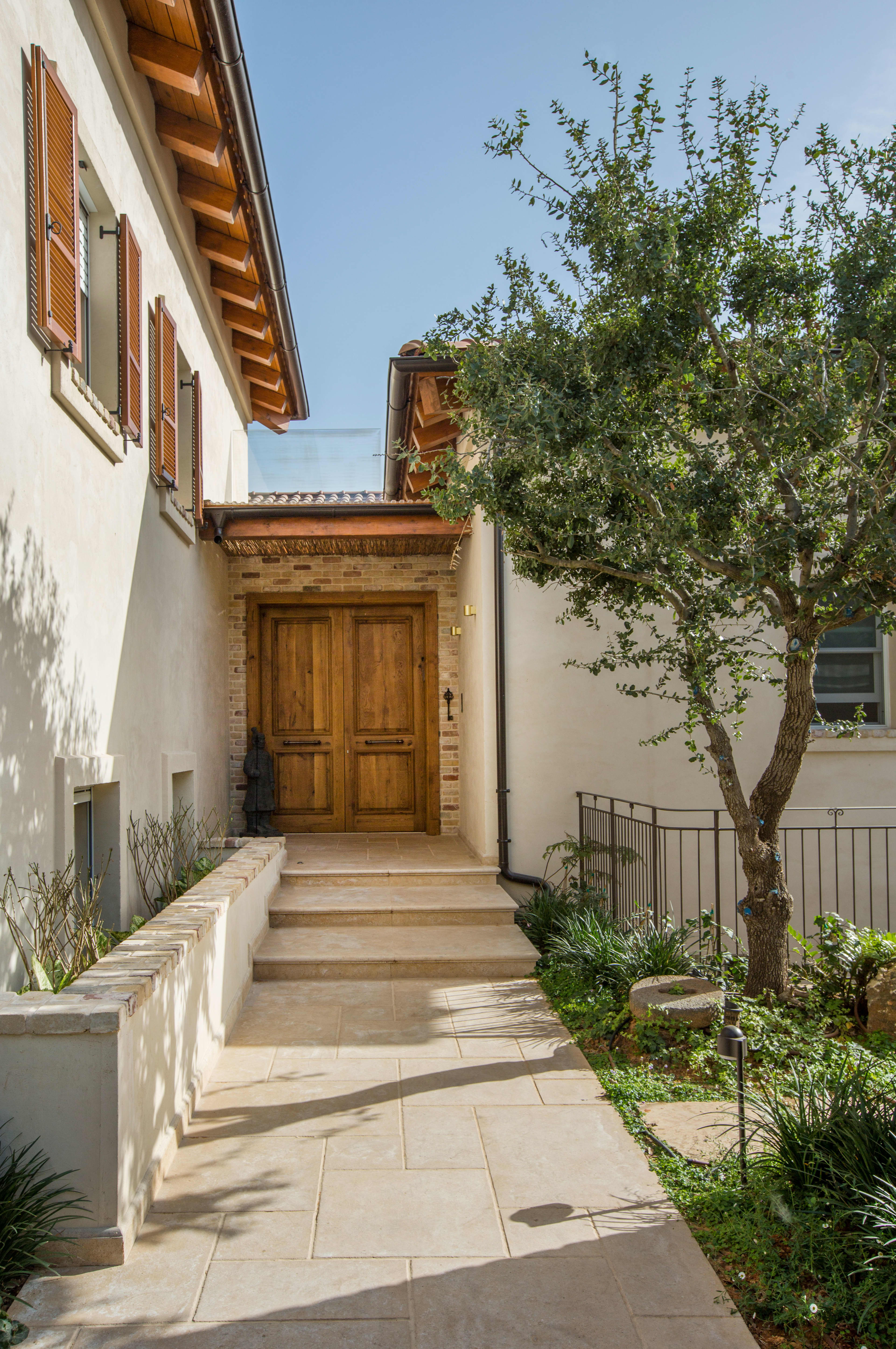 דלתות כניסה – פרויקטים אדריכליים