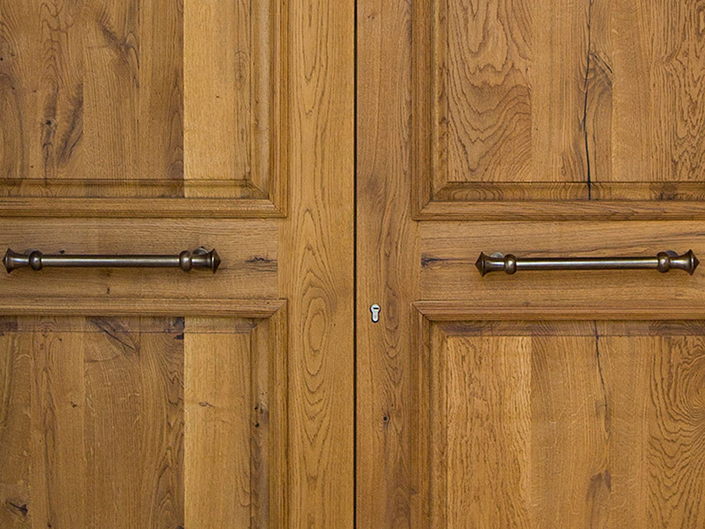 דלת עץ טבעי