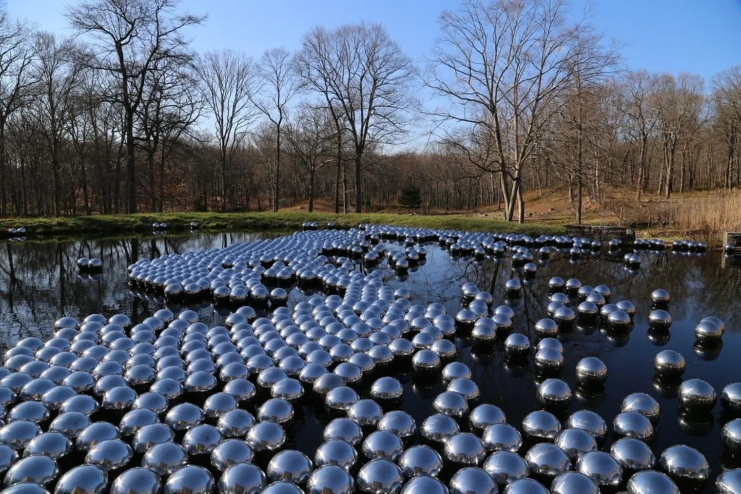 Self-obliteration for Very Rich People: Yayoi Kusama for Louis