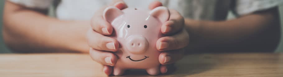Image of a piggy bank to illustrate student loans Image of a piggy bank to illustrate student loans