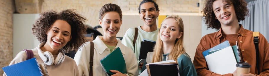 Image of a group of university students Image of a group of university students