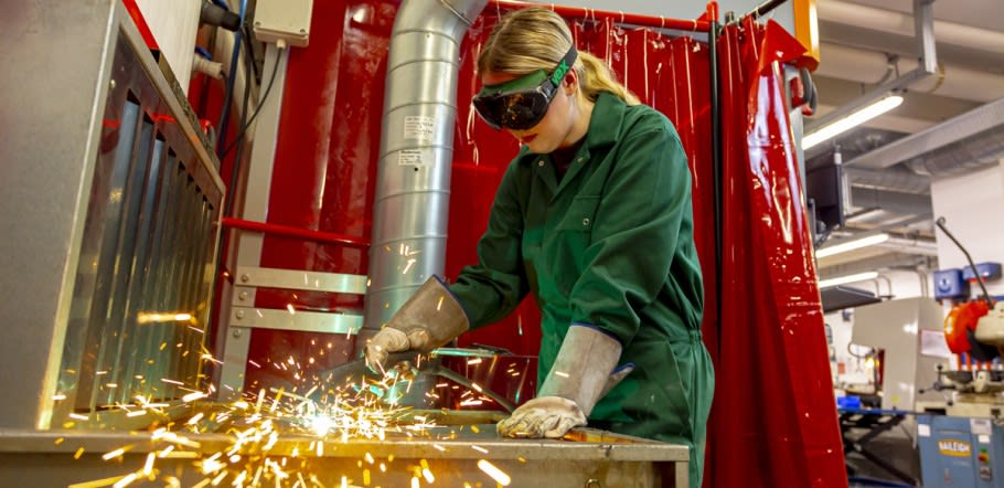 Image of a student in a lab at Leeds Arts University 