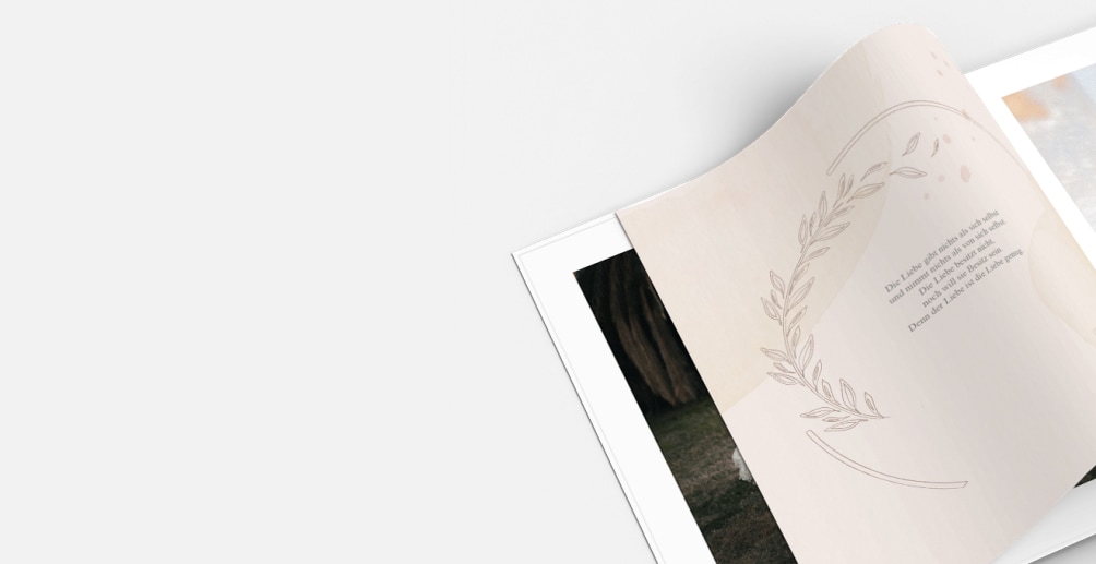 Design photo books online with free design templates!