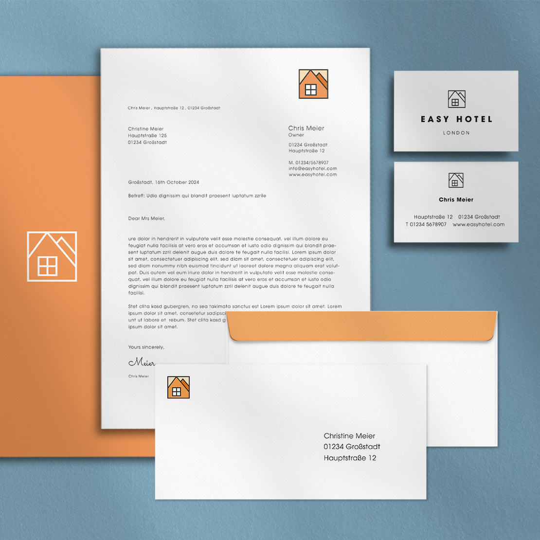 Rejse- og turistbranchefliser: Papirsæt, inklusive brevpapir med firmalogo, visitkort og konvolutter.