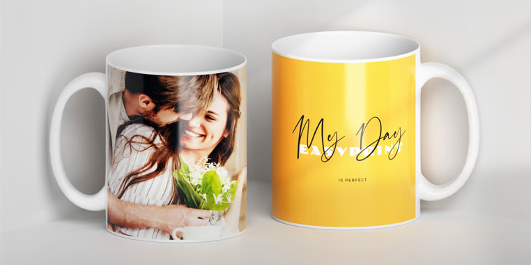 Zwei Fototassen: Links Paarbild mit Blumen, rechts gelbe Tasse mit schwarzer Schrift "My Day is perfect".