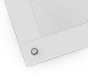 Illustratie van een zeildoekhoek met een versterkte zoom van 12 mm en ogen in de hoeken, ideaal voor toepassingen in de bouw of buitenshuis.