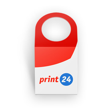 Colgador de puerta con agujero redondo, diseño en rojo y blanco, y el logotipo de "print24". Ideal para mensajes personalizados o publicidad.