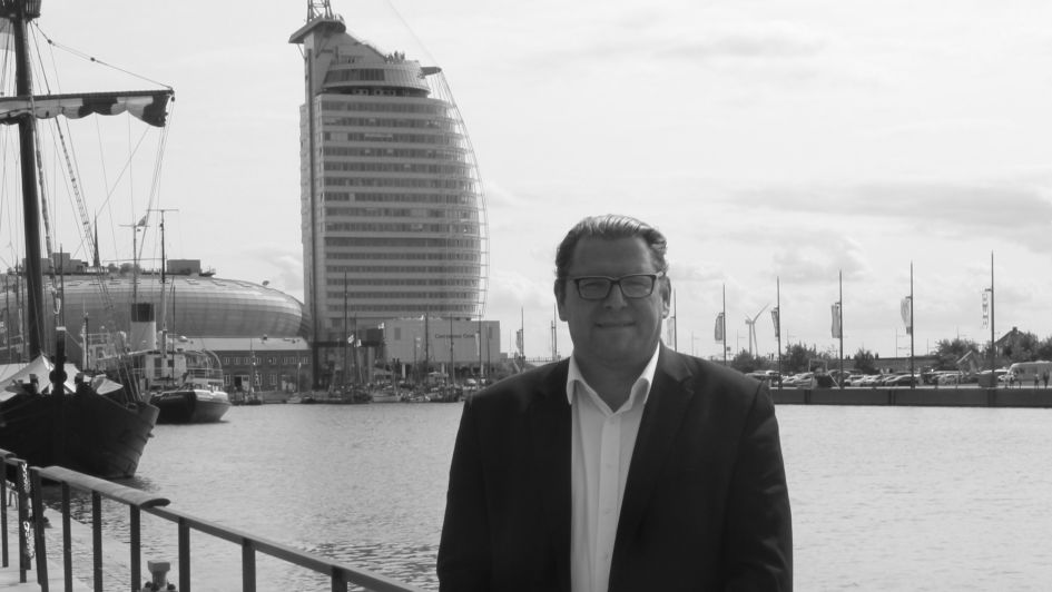 Dipl.-Hdl. Jens-Peter Mickmann