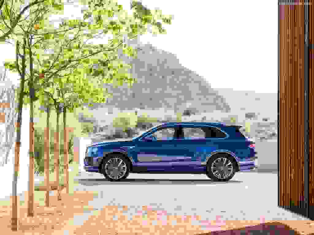 Noleggiare Bentley Bentayga all'aeroporto di Ibiza