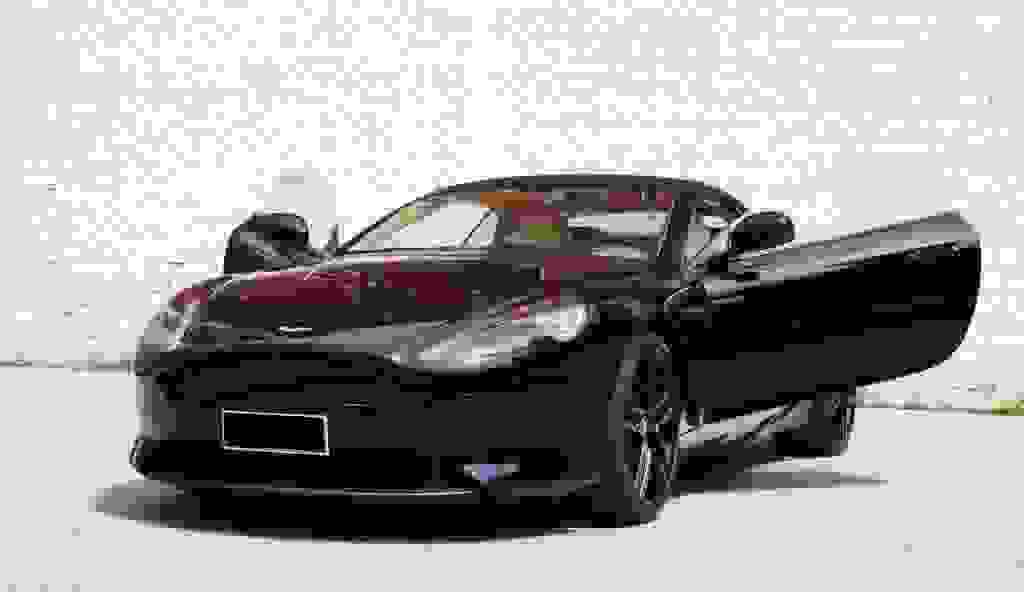 Noleggiare Aston Martin DB9 a Dubrovnik