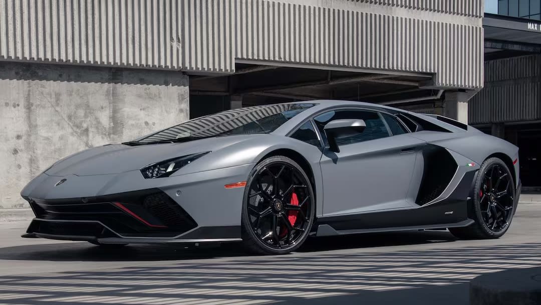 Lamborghini Aventador