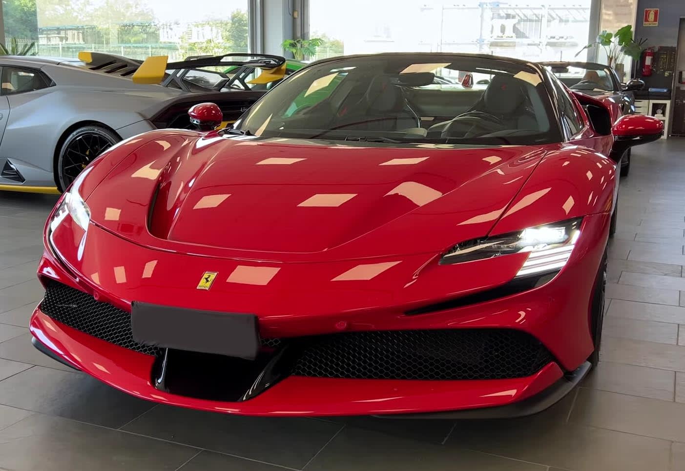 Ferrari SF90 Spider