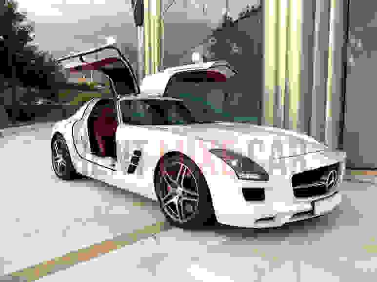 Rent Mercedes SLS in San Remo airport