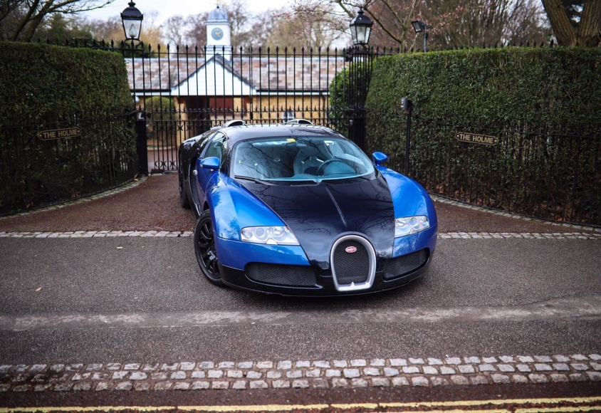 Rent Bugatti Veyron In Paris